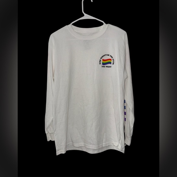 Spencer’s Long Sleeve Pride Rainbow Graphic - Picture 1 of 6